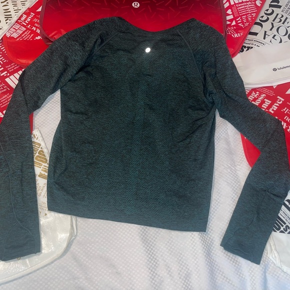 Lululemon Swiftly 2.0 Race Length Top. Long Sleeve Teal Lagoon/Black. Size 14 - Picture 2 of 9